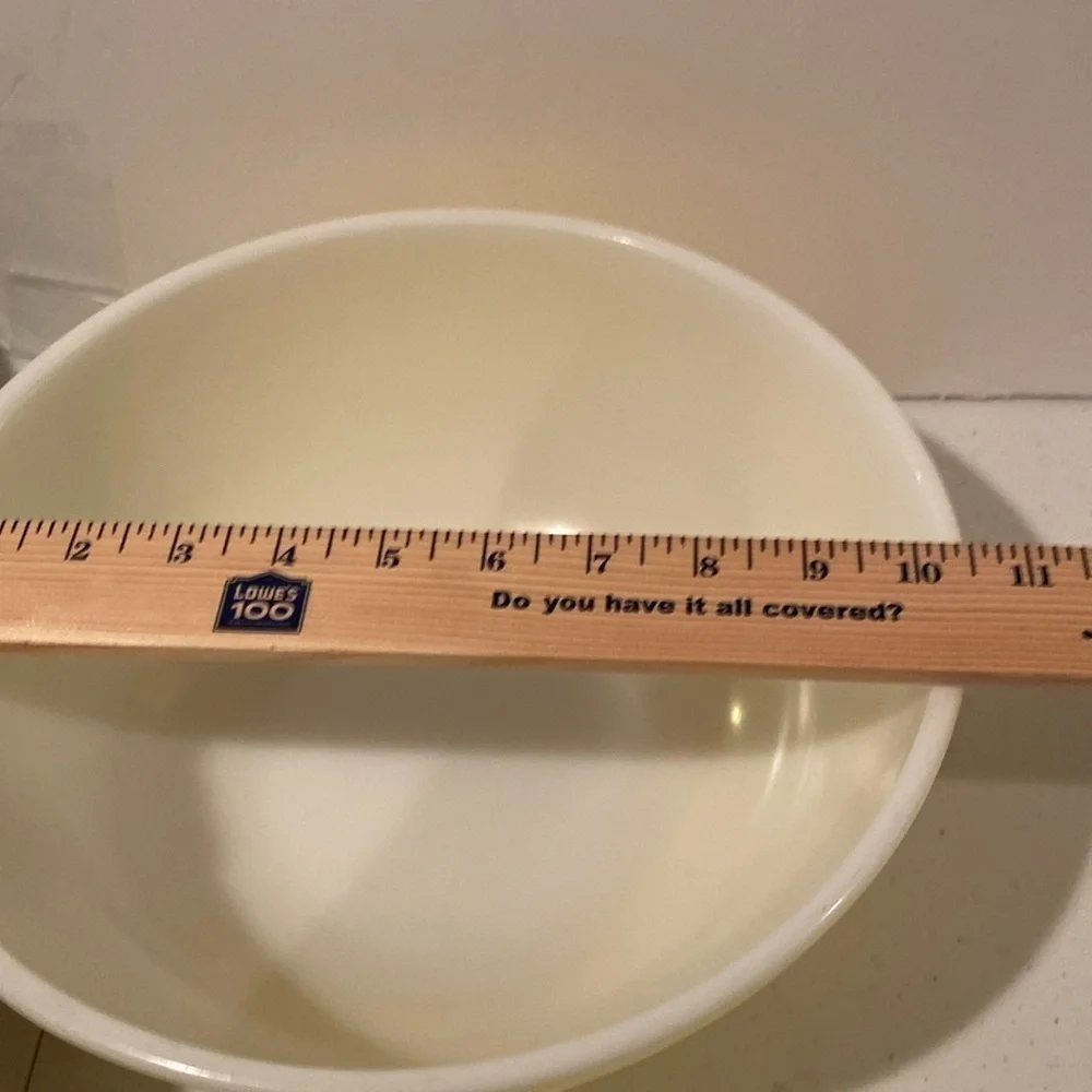 PYREX yellow vintage glass bowl 404 4 quart